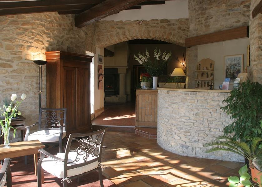 Occitanie Tavel Interior Entrance