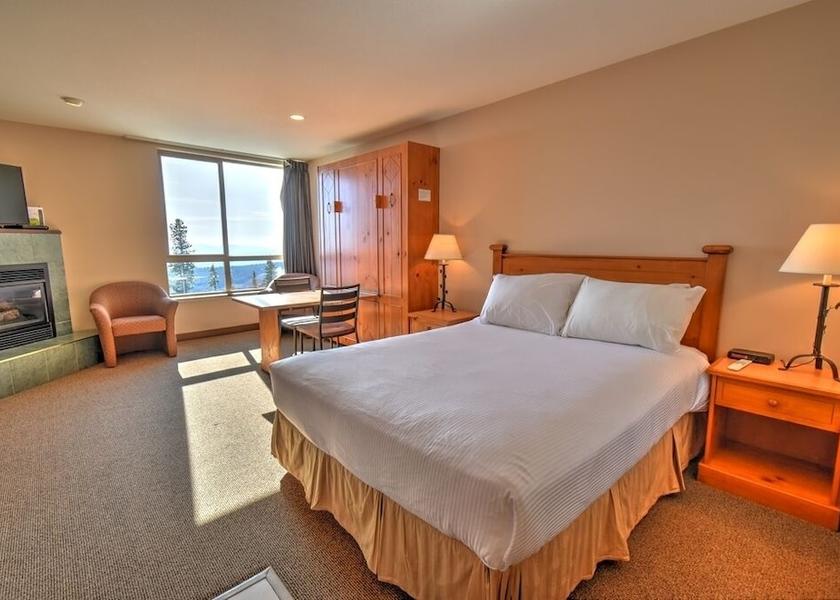 British Columbia Beaverdell Living Area