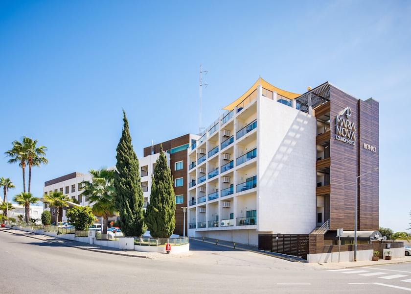 Faro Tavira Front of property