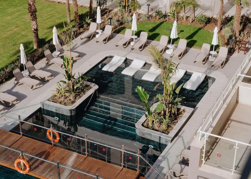  Antalya Pool