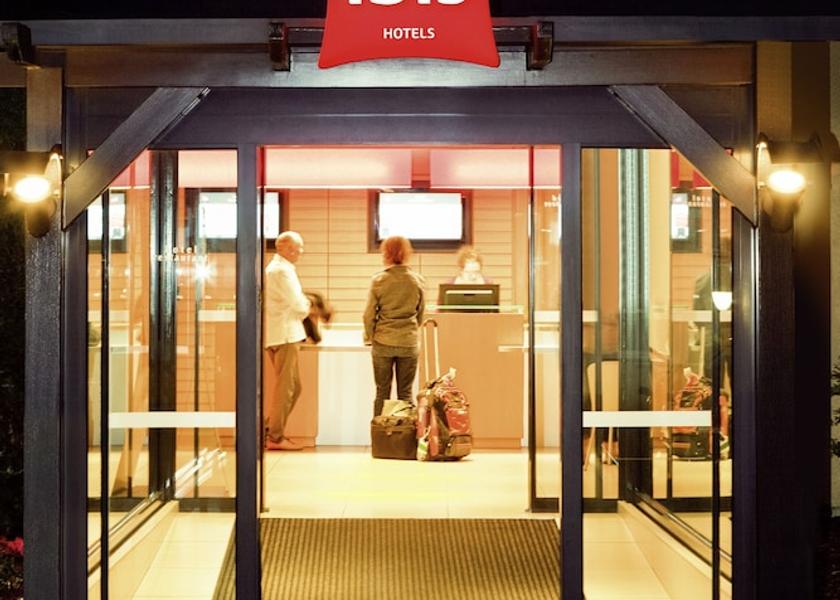 Hauts-de-France Senlis Reception