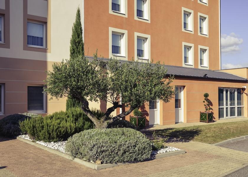 Auvergne-Rhone-Alpes Chaponnay Exterior Detail