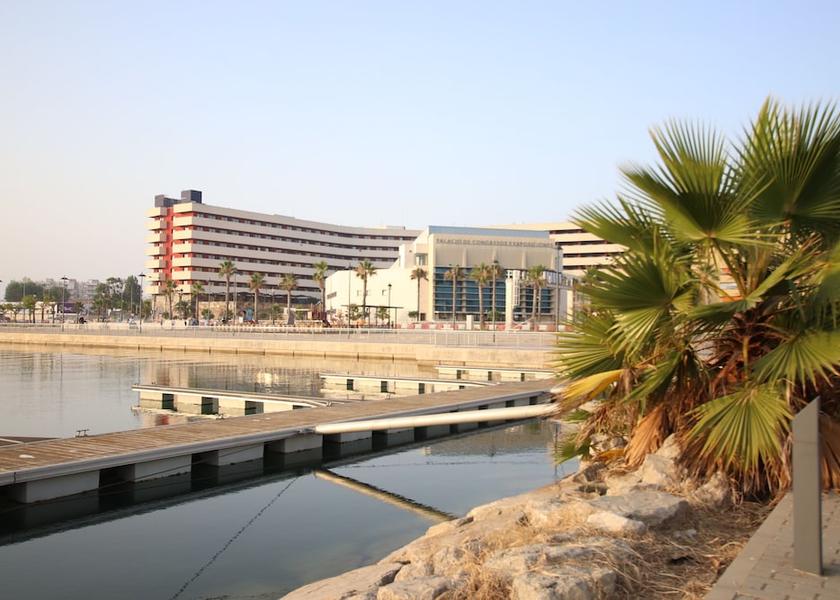 Andalusia La Línea de la Concepción Property Grounds