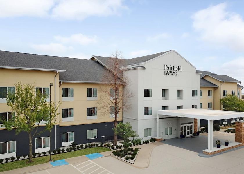 Texas Denton Exterior Detail