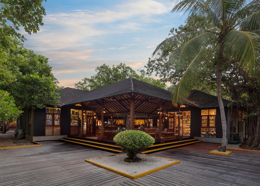 Raa Atoll Meedhupparu Courtyard