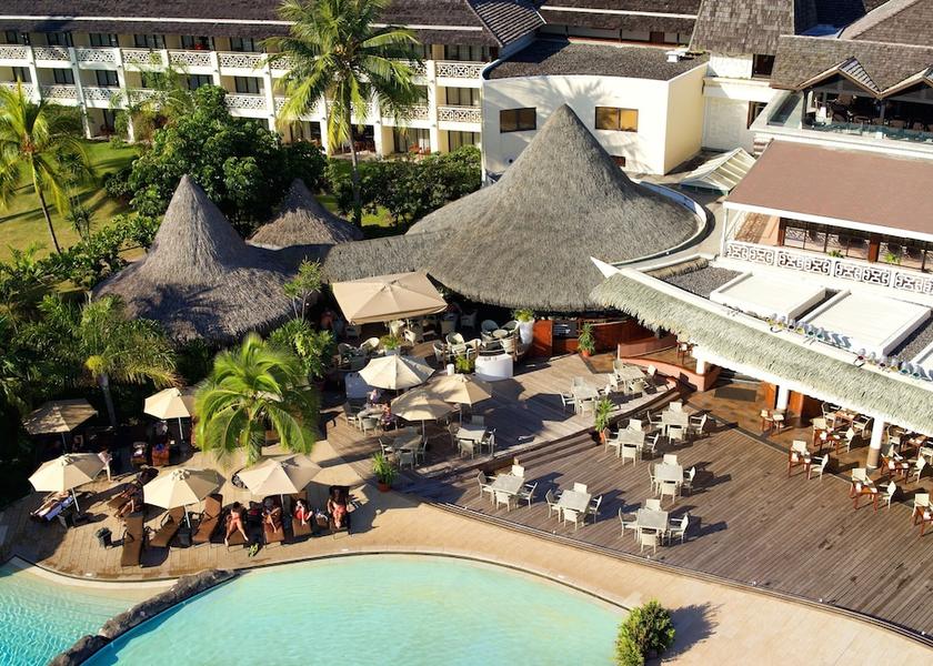 Windward Islands Faaa Poolside bar