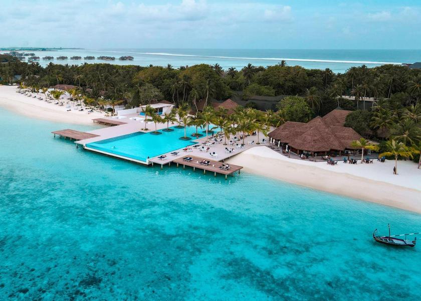 MV Maldives swimming pool