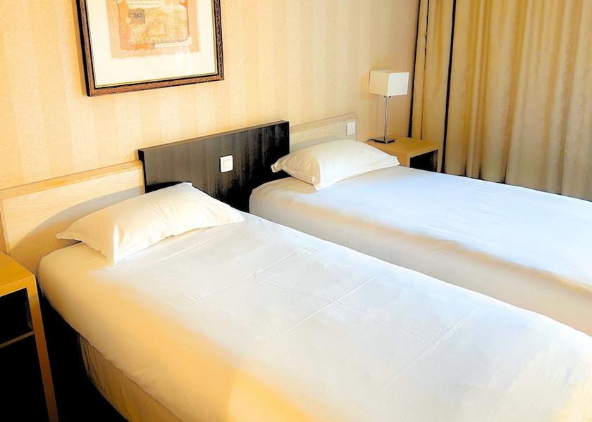 Île-de-France Roissy-en-France Room