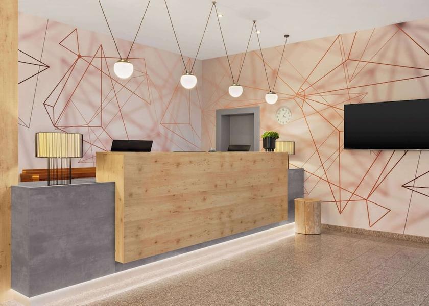 Bavaria Oberding Lobby