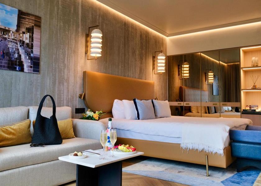  Tel Aviv Premium Room with Balcony and Partial Sea View