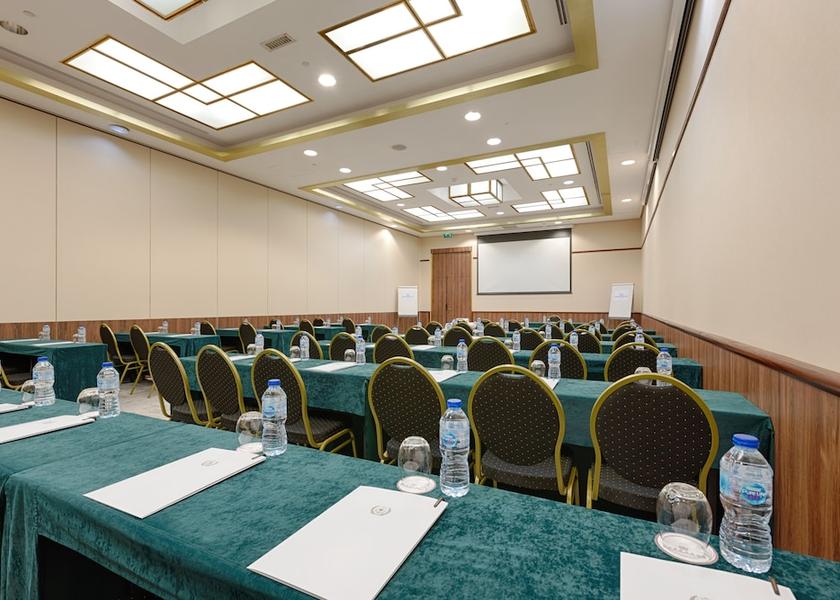 Ile-de-France Levallois-Perret Meeting Room