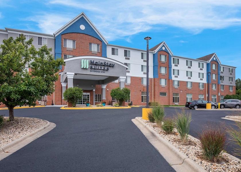 Wisconsin Fitchburg Exterior Detail