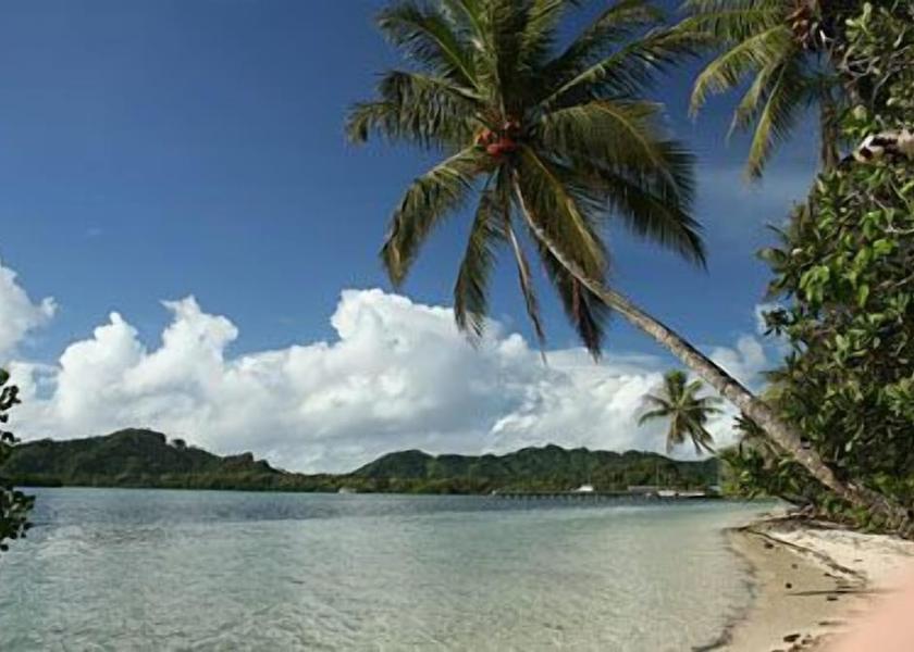  Kosrae Beach