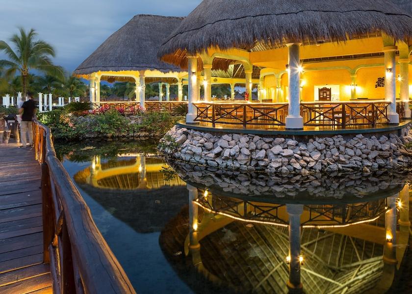 Quintana Roo Kantenah Lake