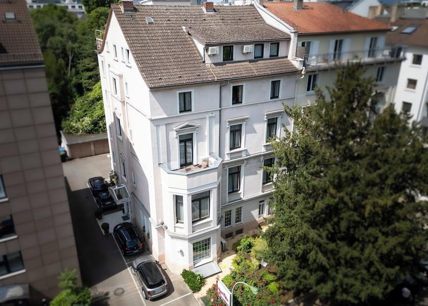 Hessen Frankfurt Front of property