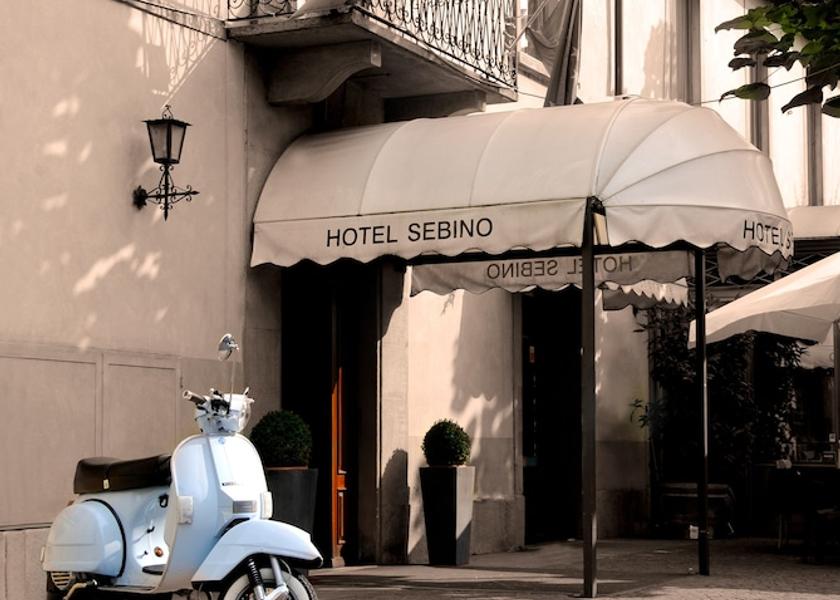 Lombardy Sarnico Property entrance