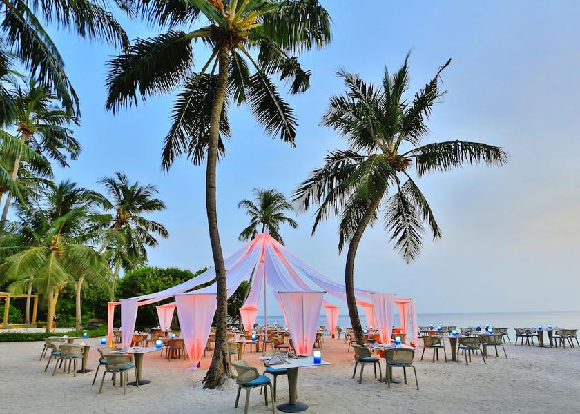 Baa Atoll Mudhdhoo Dining