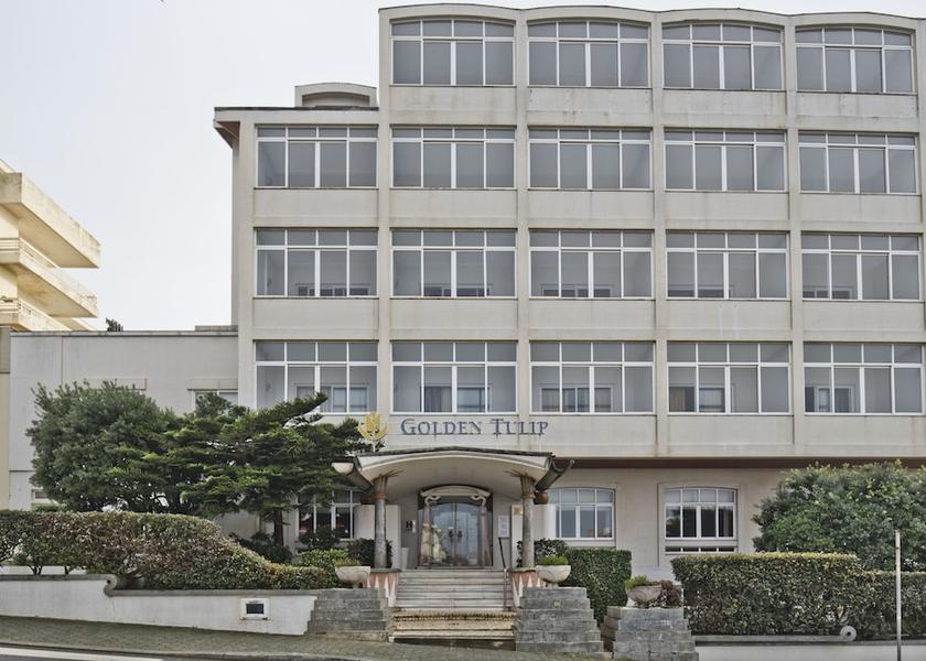 Porto Vila Nova de Gaia Front of property