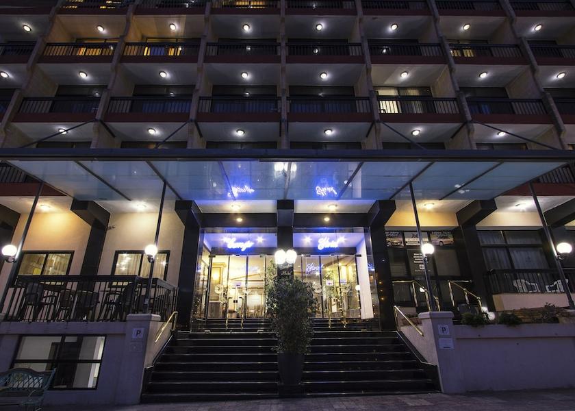  St. Paul's Bay Exterior Detail