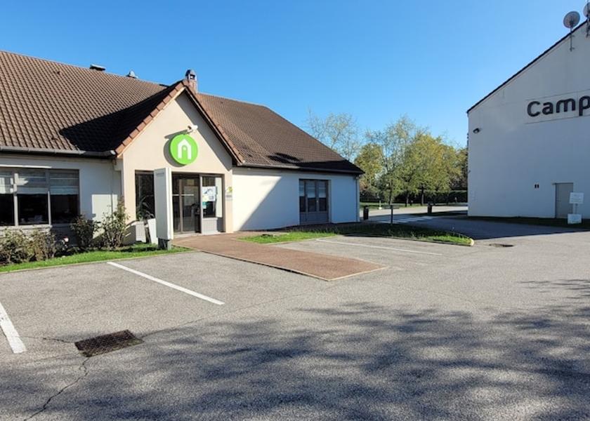 Auvergne-Rhone-Alpes Chambery Exterior Detail