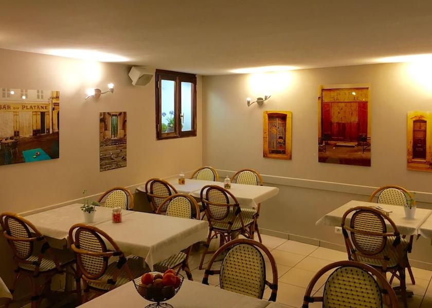 Nouvelle-Aquitaine Pau Dining Area