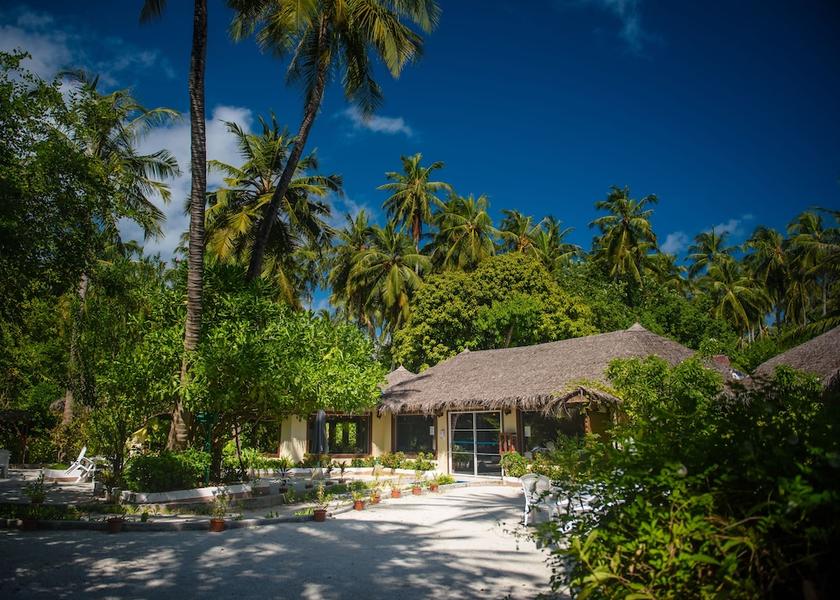 Kaafu Atoll Biyadhoo Island Front of property