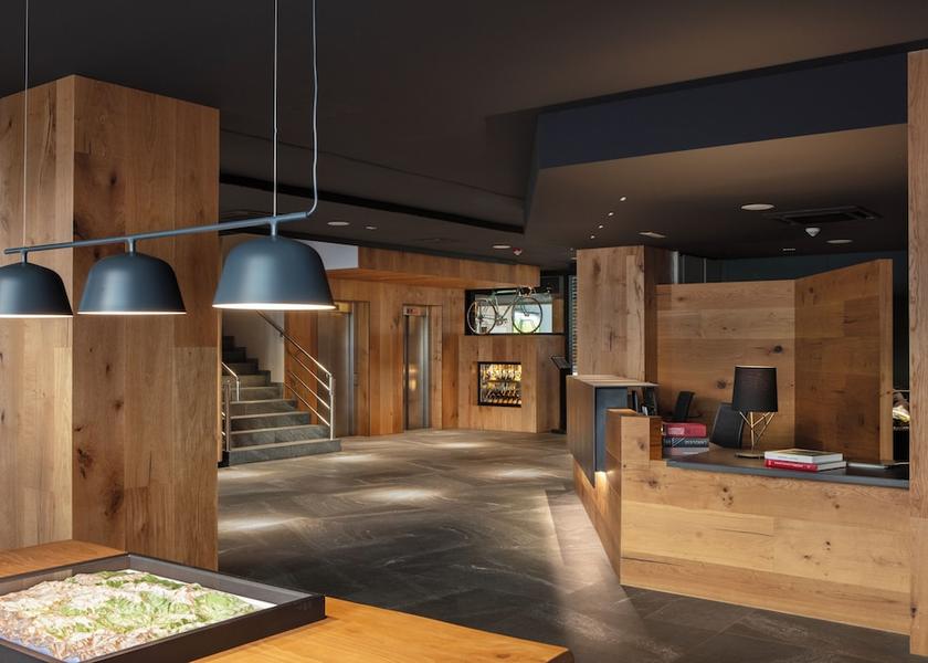 Andorra la Vella Reception