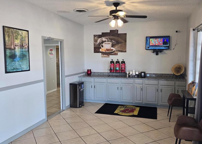 Florida Lake City Lobby