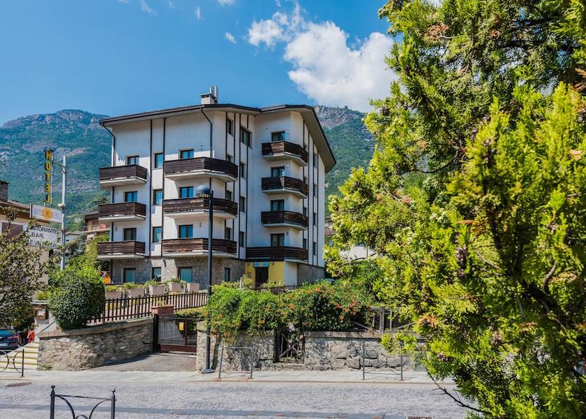 Valle d'Aosta Saint-Vincent Facade