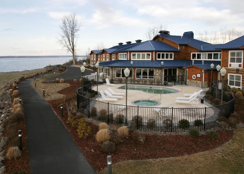 Oregon Boardman Facade