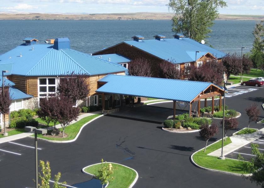 Oregon Boardman Facade