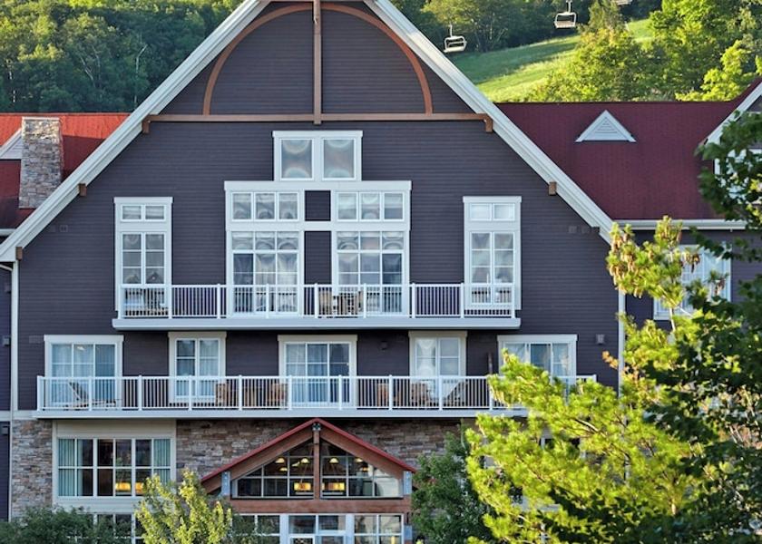 Ontario Blue Mountains Exterior Detail