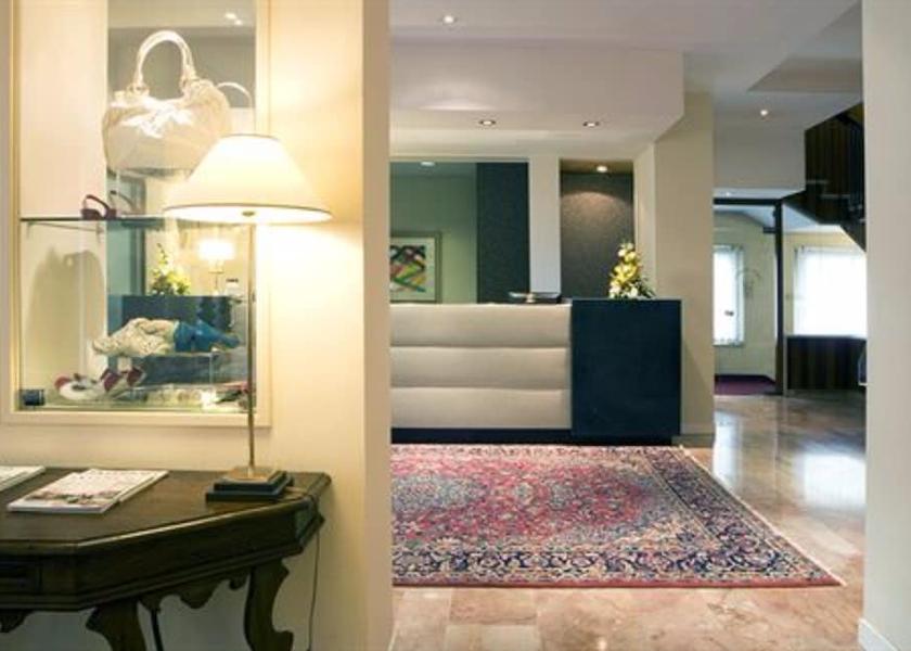 Emilia-Romagna Rimini Lobby