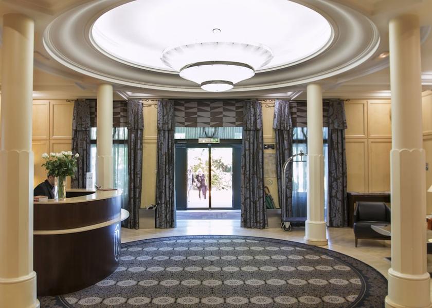 Auvergne-Rhone-Alpes Charbonnieres-Les-Bains Reception