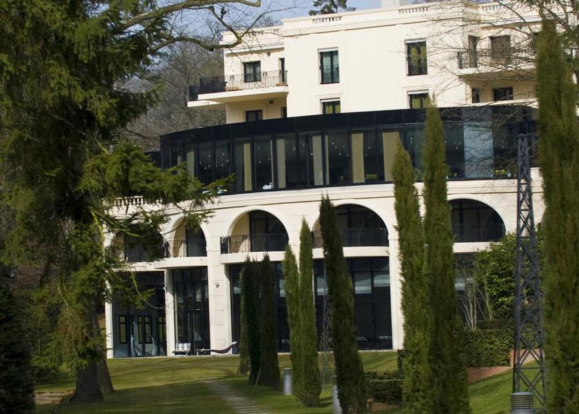 Auvergne-Rhône-Alpes Charbonnieres-les-Bains Hotel Exterior
