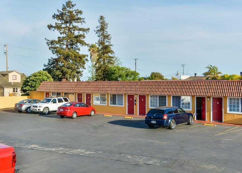 California Hollister Exterior Detail