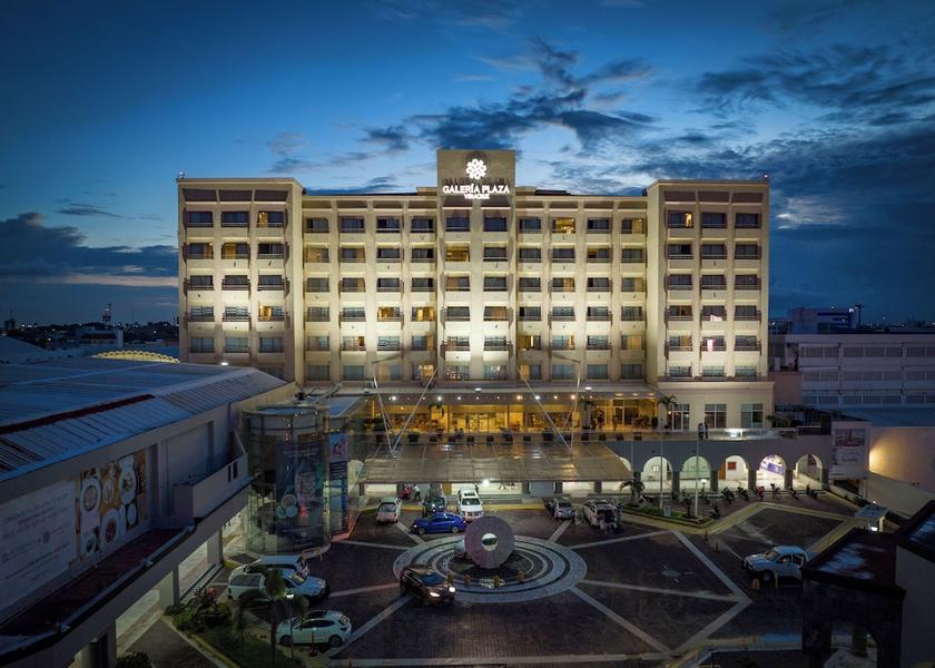 Veracruz Boca del Rio Exterior Detail