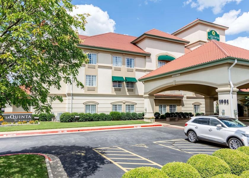 Arkansas Bentonville Exterior