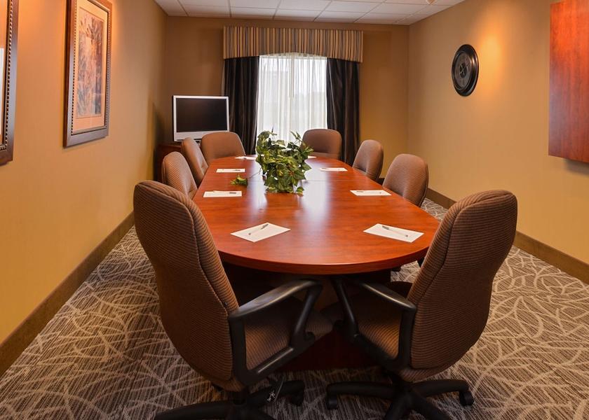 Illinois Litchfield Meeting Room