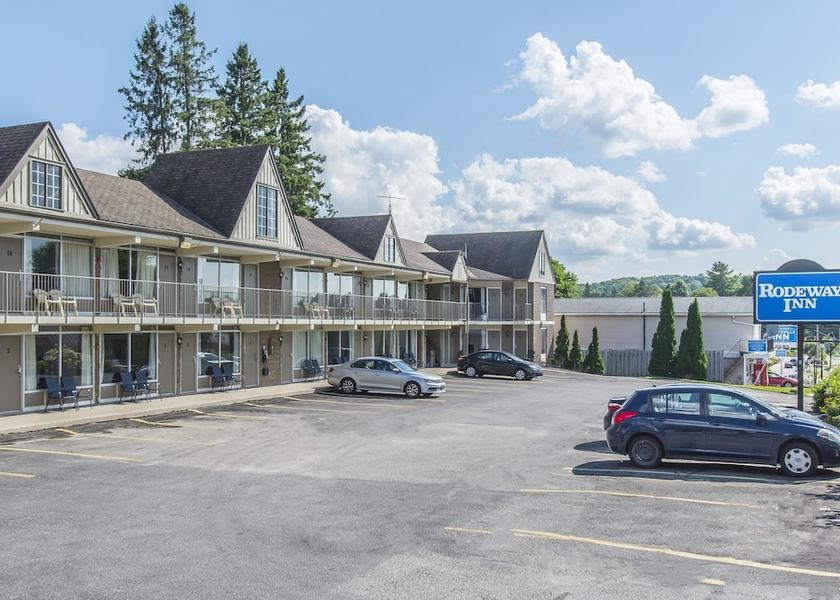 Ontario Huntsville Exterior Detail