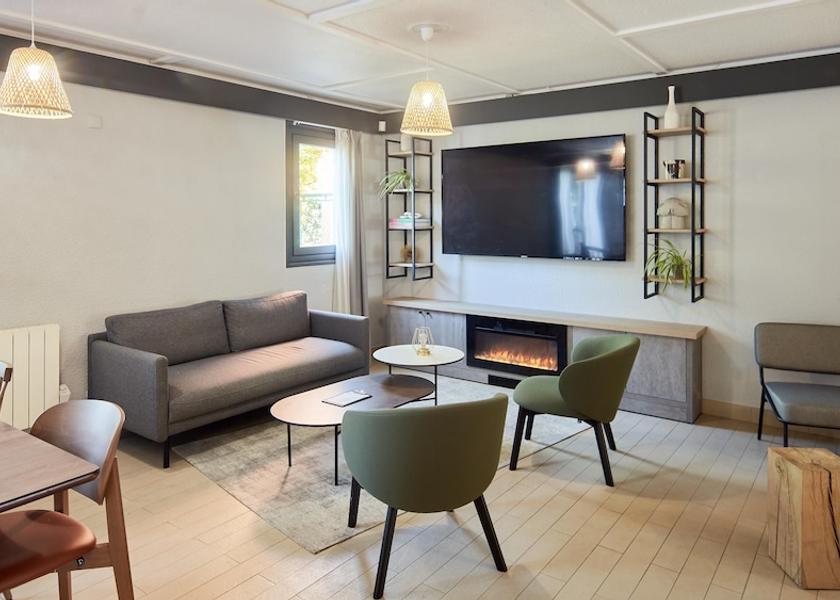 Ile-de-France Pontoise Lobby