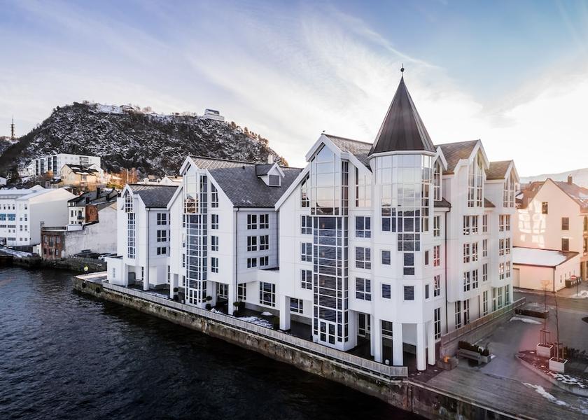 More og Romsdal (county) Alesund Primary image