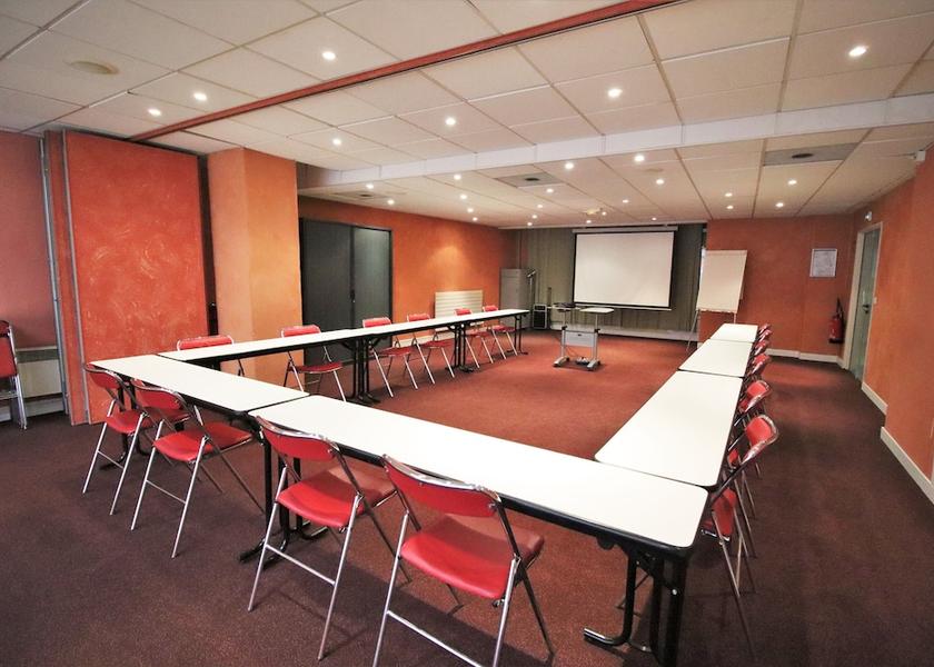 Occitanie Cauterets Meeting Room