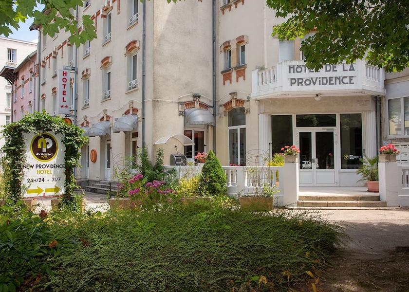 Grand Est Vittel Exterior Detail