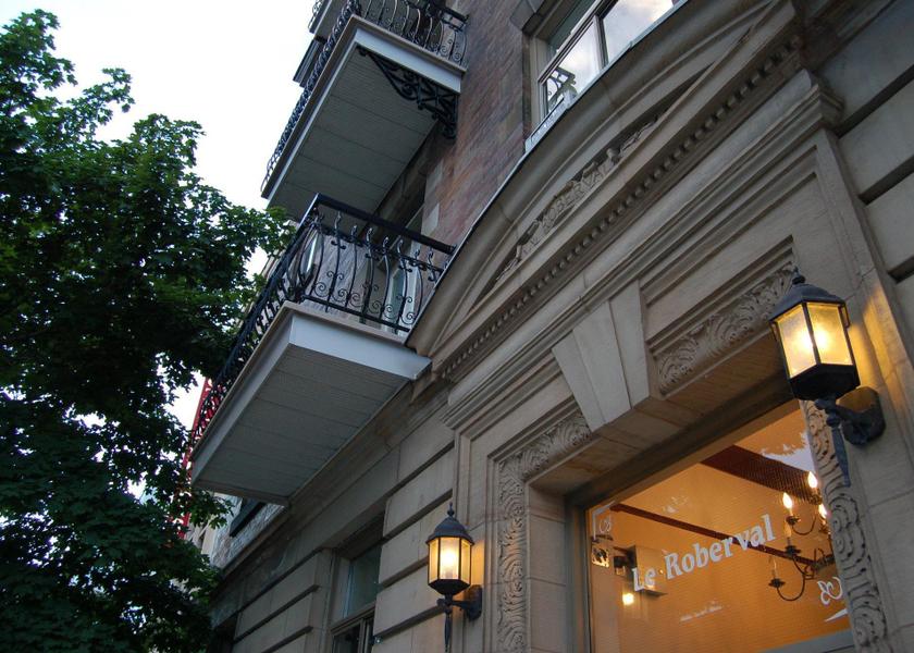Quebec Montreal Hotel Exterior