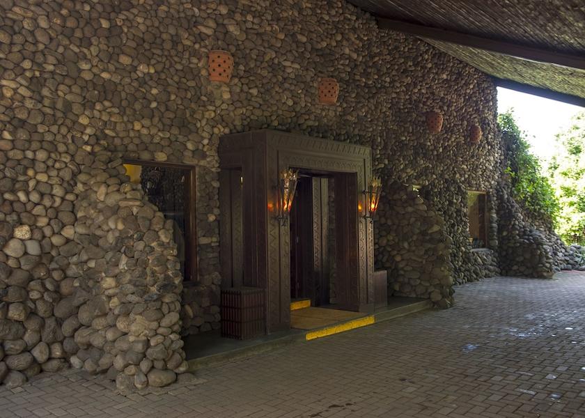  Ngorongoro Conservation Area Entrance