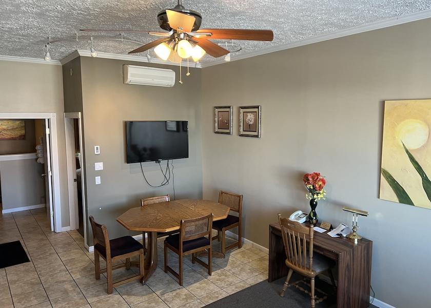 Michigan Cheboygan Living Area