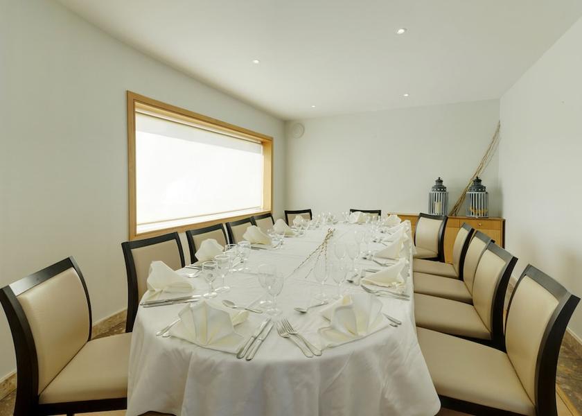 Porto Matosinhos Dining Area