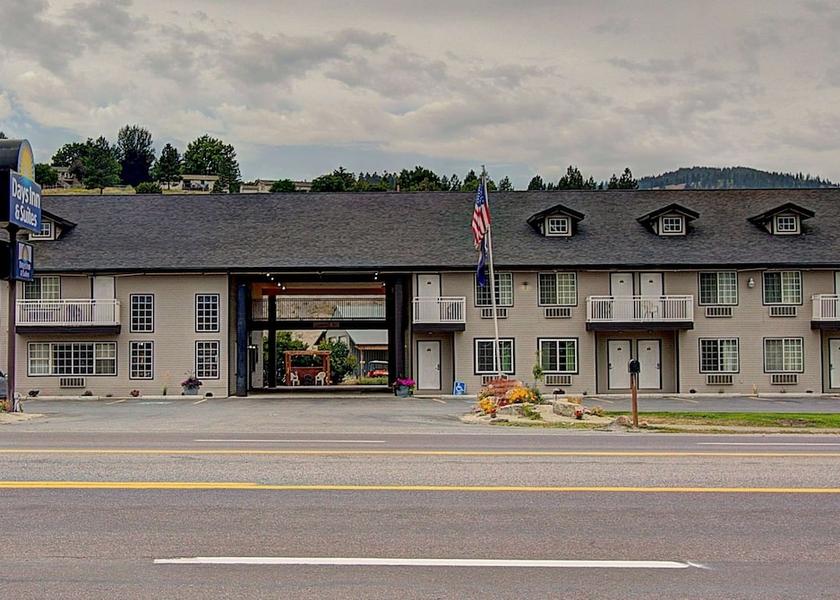 Montana Lolo Exterior Detail