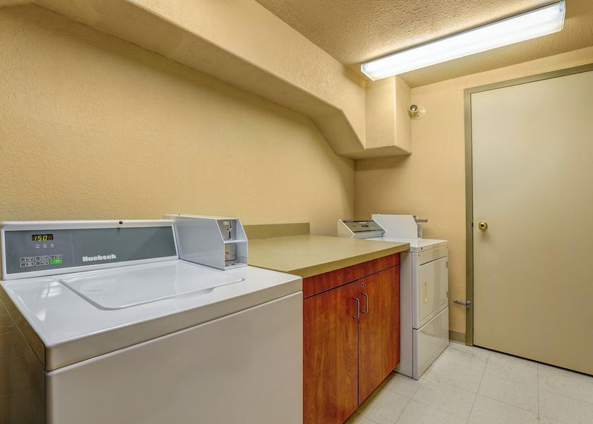 Alberta Red Deer Laundry Room